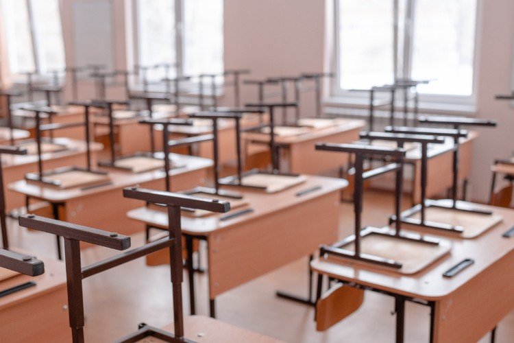 «Ни в коем случае не везите детей в школу»: уроки отменили в Новороссийске 2 марта